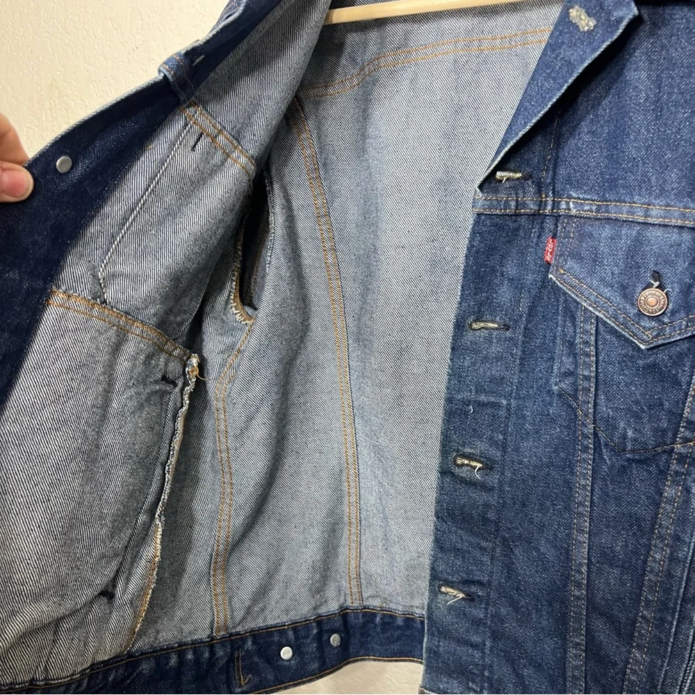 Vintage 80’s Levi’s Trucker Jean Jacket Denim Blue Style 70506 Size 42